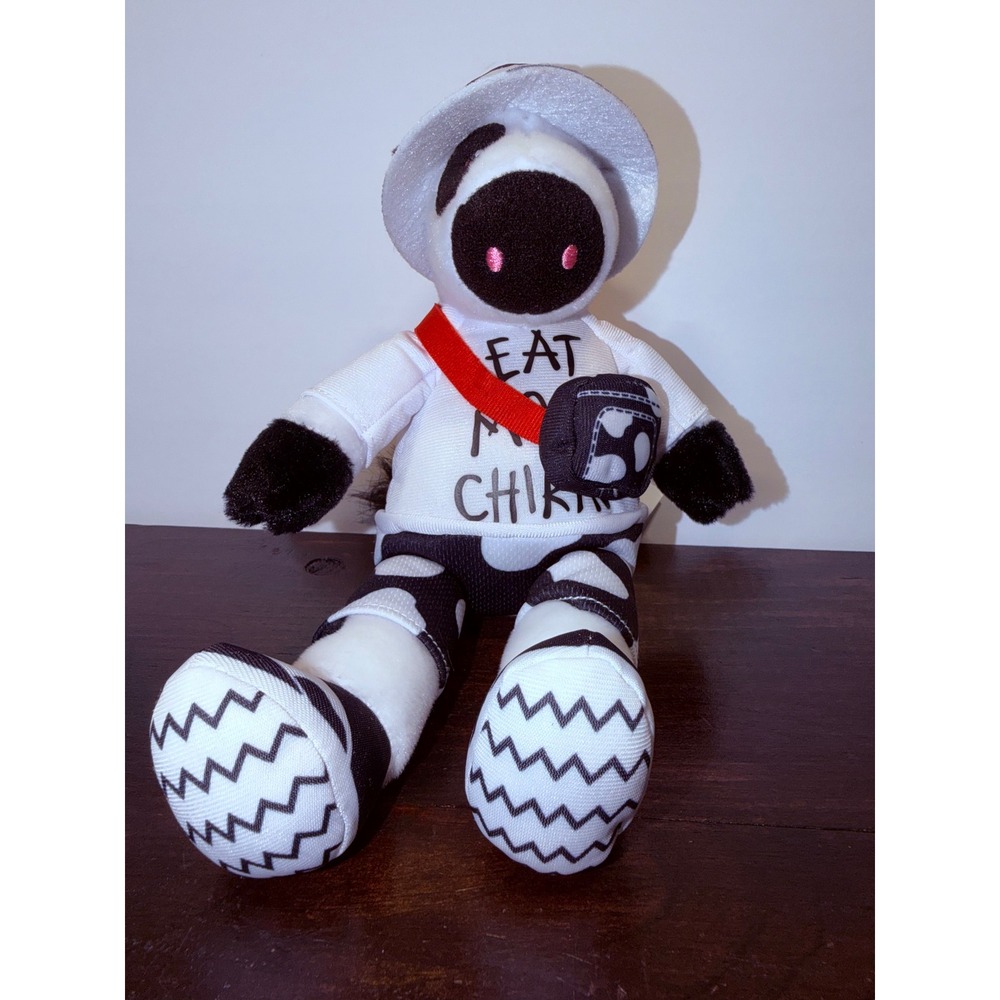 Chick-fil-A Summer Eat Mor Chikin Plush Cow 2024 Bucket Hat Crossbody Bag